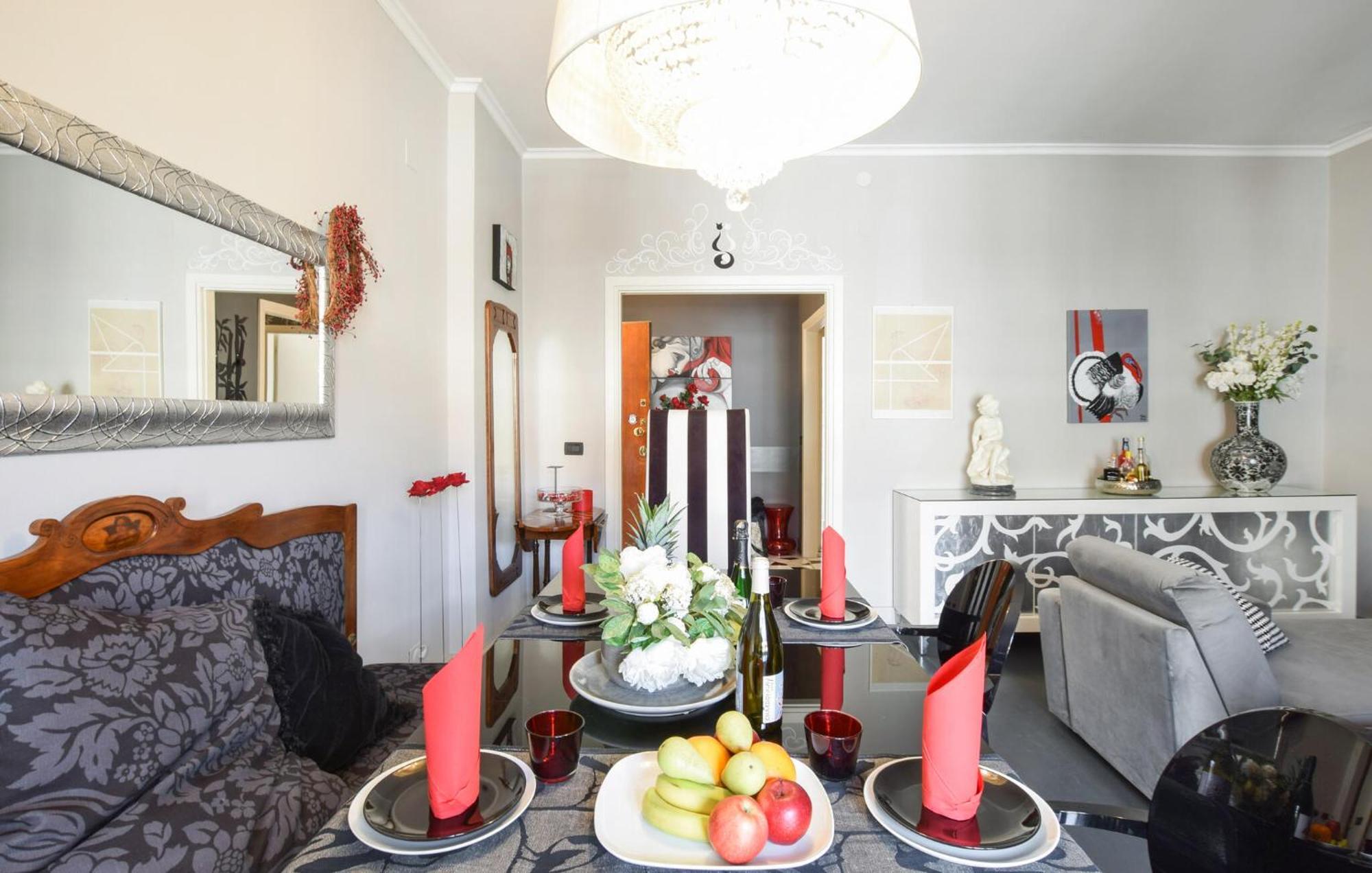 2 Bedroom Cozy Apartment In Гориция Экстерьер фото